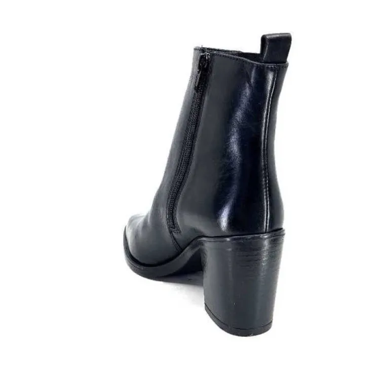 Ivoire 52145 Cuir Noir